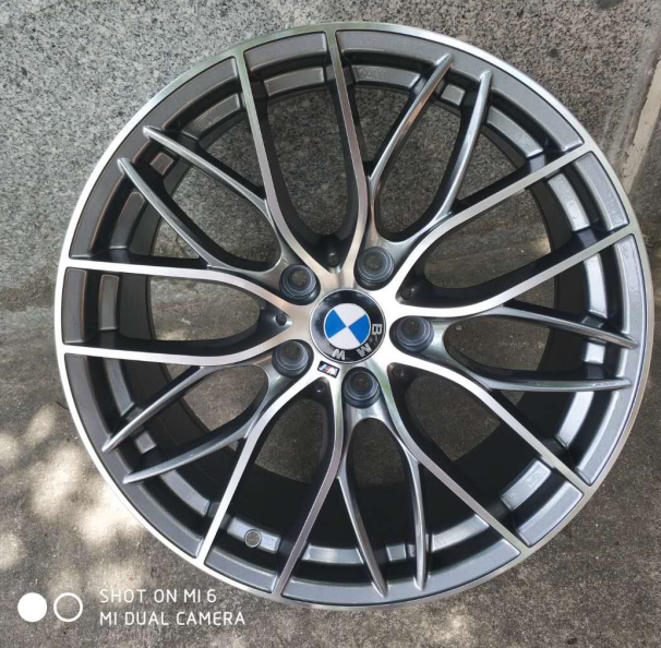 J131 Light Gunmetal Machined / Black Machined / Gloss Black alloy wheel