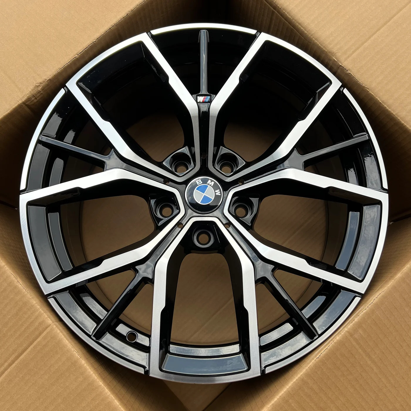 ZKX053 alloy wheel