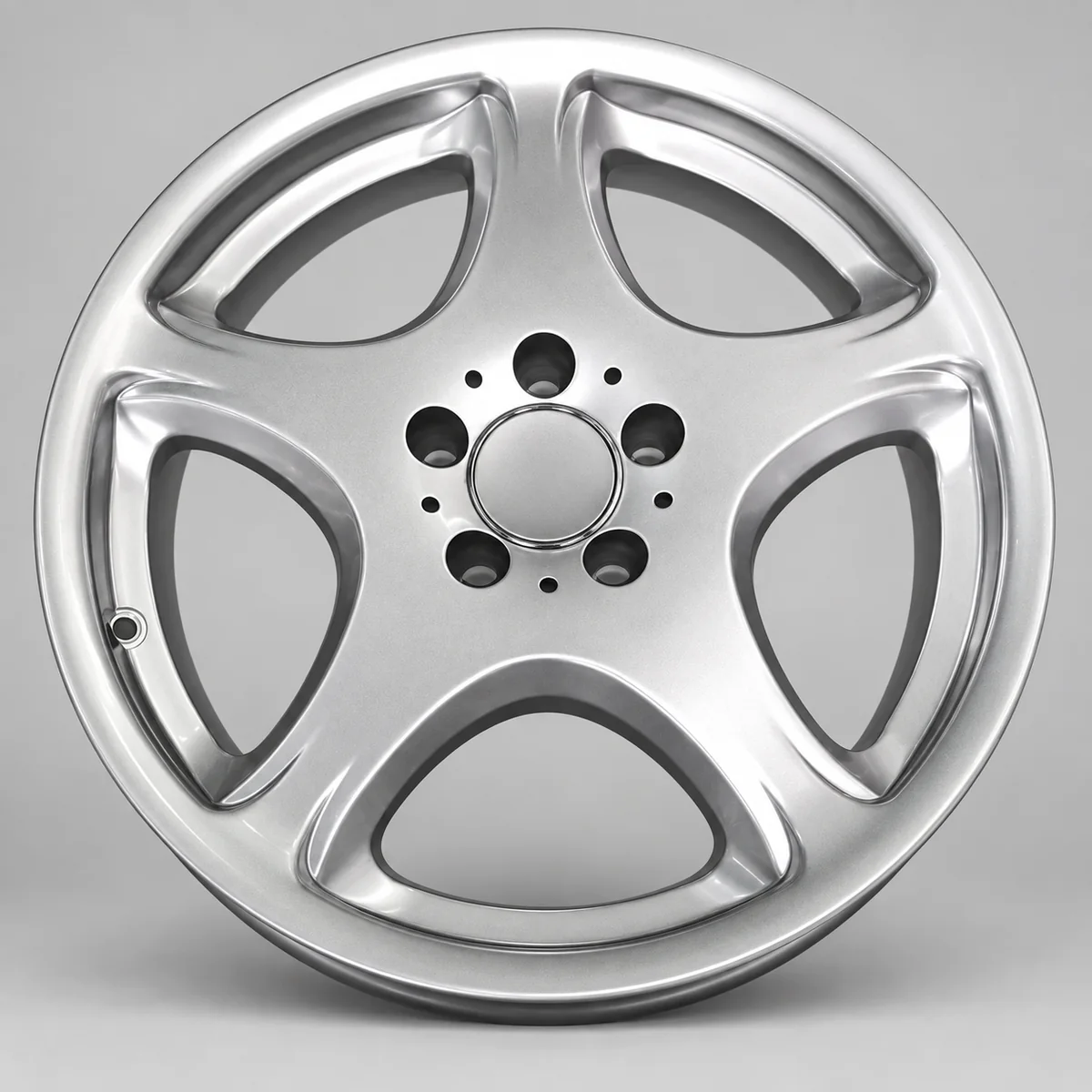 O618 alloy wheel
